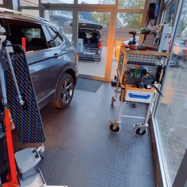 Instagram-Video: Dellenreparatur bei AUTO-BENDER